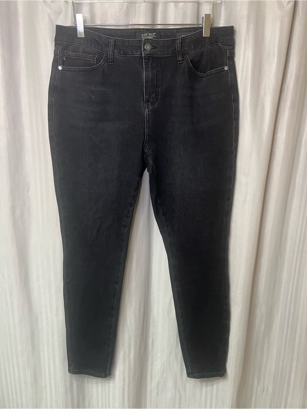 Judy Blue Black High-Rise Skinny Jeans size 13/31